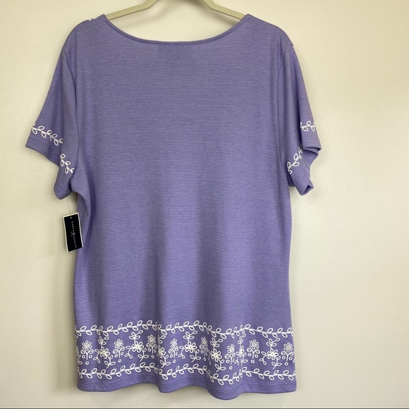 NWT Sz 1X Karen Scott purple tee with white detail - Picture 2 of 10